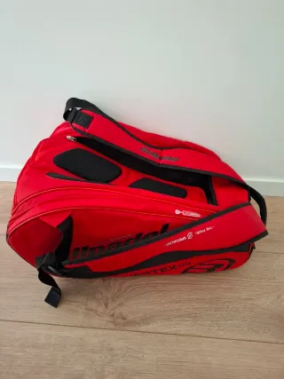 Paletero Bullpadel Vertex 04 Rojo
