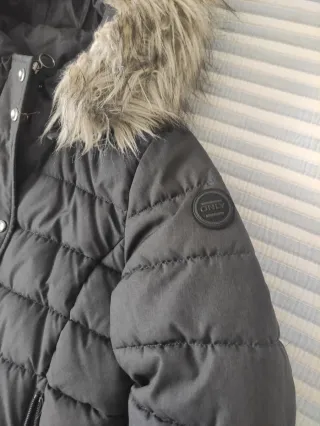 Cazadora Only gris oscuro talla S