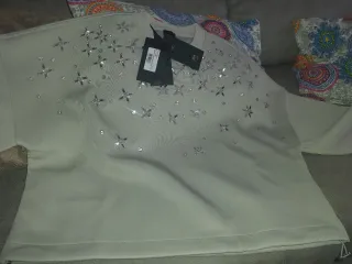 Jersey Pinko bordado joya beige