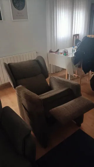 Sillón reclinable de tela marrón