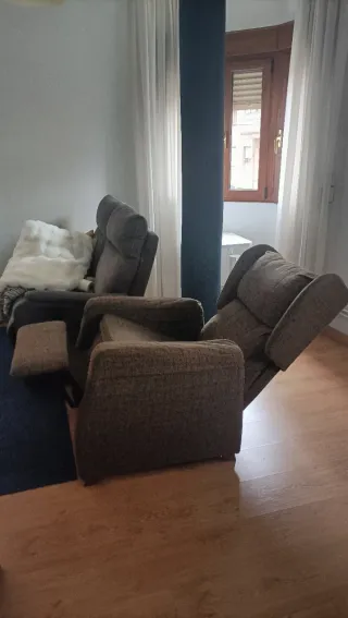 Sillón reclinable de tela marrón