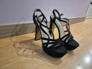 Sandalias de tacón negras