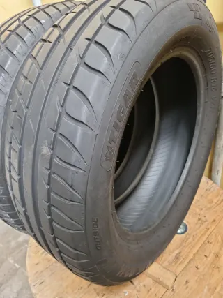 Se vende 2 Neumáticos en perfecto estado