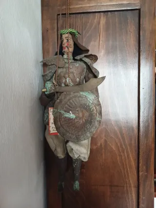 Statua guerriero metallo