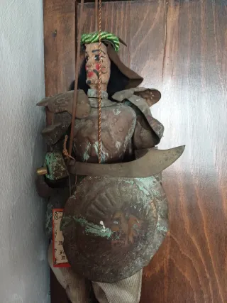 Statua guerriero metallo