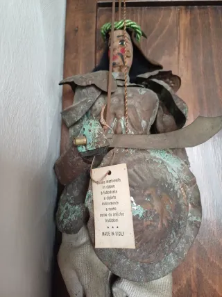 Statua guerriero metallo