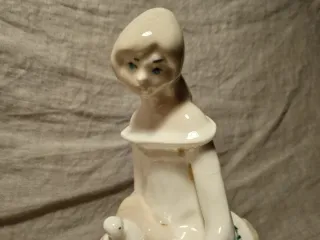 FIGURA VINTAGE DE PORCELANA. AÑOS 7
