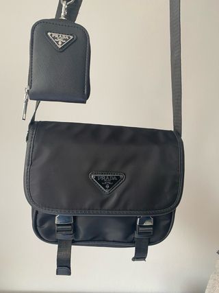 Bandolera Prada Negra con Monedero