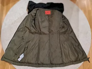Anorak Mango Verde Talla S con Cuello Pelo