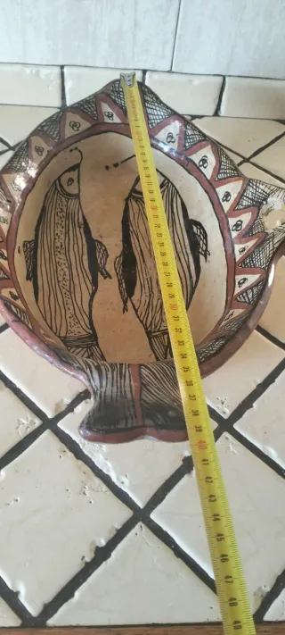 Fuente antigua artesanal