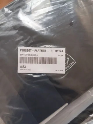 Carpeta y antena Peugeot Partner