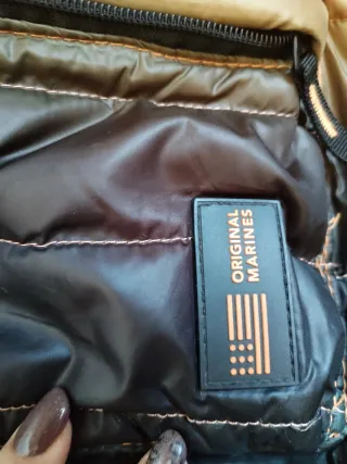 Zaino imbottito arancione e nero