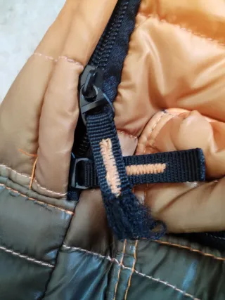 Zaino imbottito arancione e nero