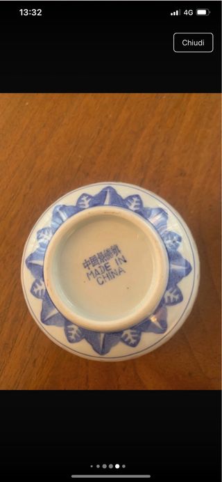 Ciotola cinese in porcellana con cucchiaio