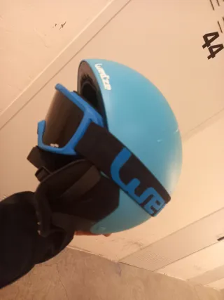 Esquis y botas de esquí Lange rojas