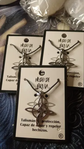 Colgante Nudo de Bruja Plata