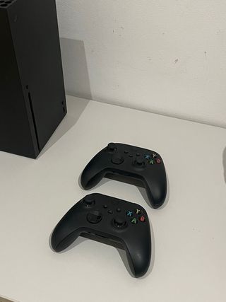 Xbox Series X Negra + Juegos y Auriculares