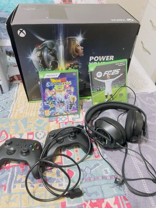 Xbox Series X Negra + Juegos y Auriculares