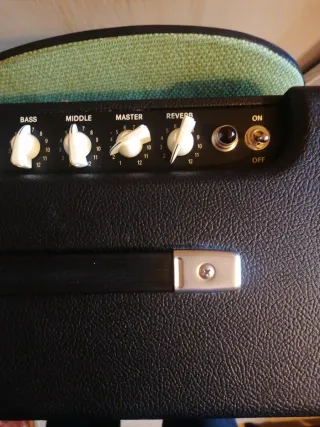 Amplificador Fender Blues Jr IV