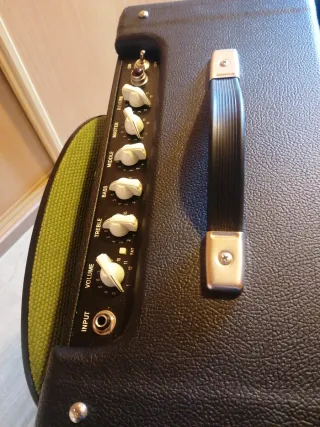 Amplificador Fender Blues Jr IV