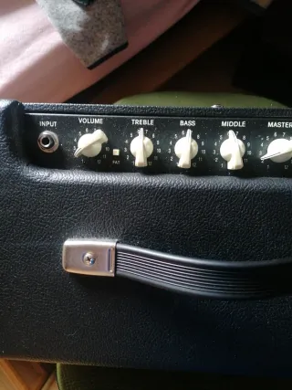 Amplificador Fender Blues Jr IV