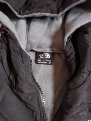 The North Face Forro Polar Negro y Gris