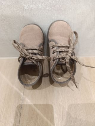 Botitas bebé Vul-Peques marrón T. 20-21