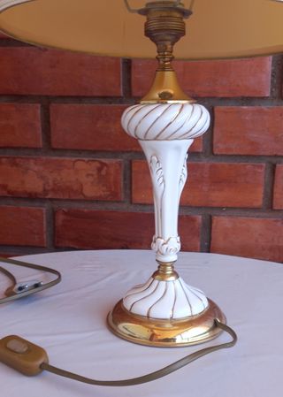 Lámpara de mesa vintage porcelana y oro