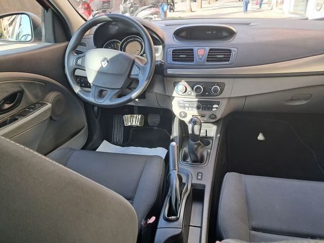 Renault Megane Authentique 1.6 16v 100 E5