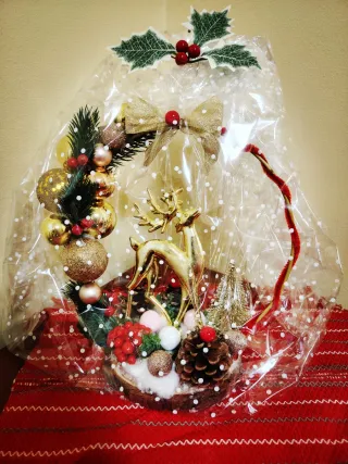 Centro de mesa navideño con reno