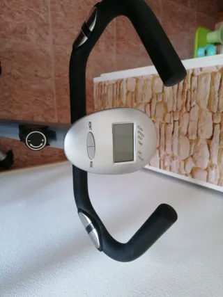 Bicicleta estática con pantalla Entrega en mano