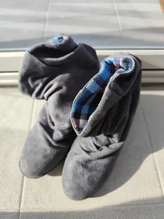 Botines grises con forro a cuadros mut calentitas