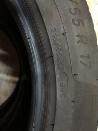 Neumático 215/55 R17 94V