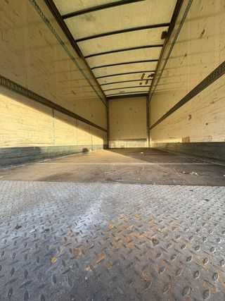 Semirremolque Kühne-Nagel