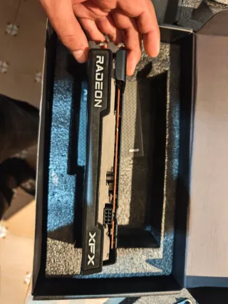 XFX AMD Radeon RX 6600 XT Tarjeta Gráfica