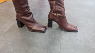 Botas altas de piel con cremallera