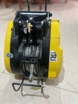 Polipasto Eléctrico NEWTRY 1600W 300KG