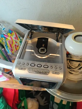 Radio despertador AEG plata