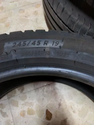 Neumático Michelin CrossClimate 255/45 R19 102Y