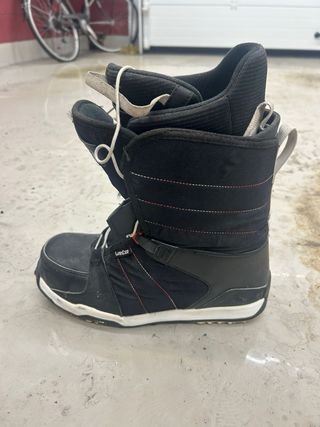 Tabla Snowboard DC 148 + Botas Snow Talla 43