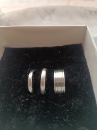 Tres Anillos en muy buen estado semi nuevos ..