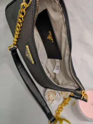Bolso Prada Negro y Dorado