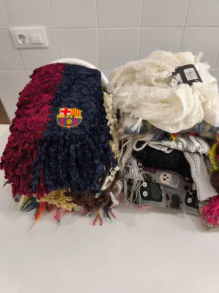 Lote 20 sciarpe e colletti da donna/uomo