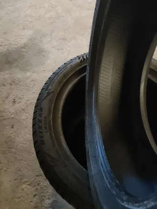 Bridgestone 225/50 R17 98V Neumático