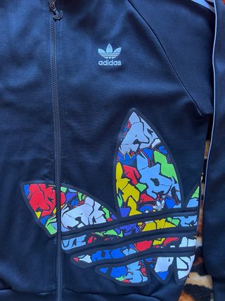 Chaqueta Adidas Negra con Logo Multicolor