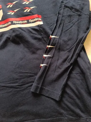 Camiseta manga larga, talla L marca Reebok