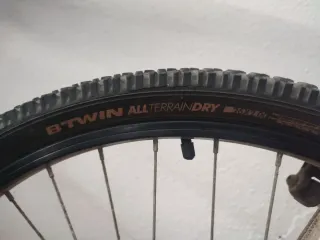 Bicicleta B'TWIN MTB Blanca