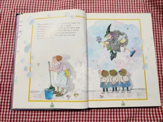 Las tres mellizas cada noche un cuento