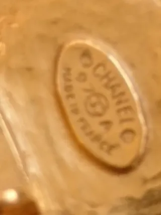 Orecchini Chanel Logo Oro Nero