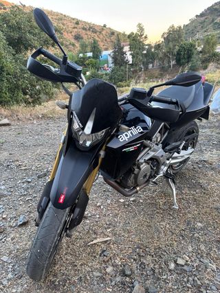 Aprilia Dorsoduro 750
